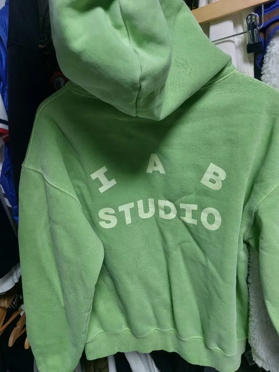 thumbnail-5